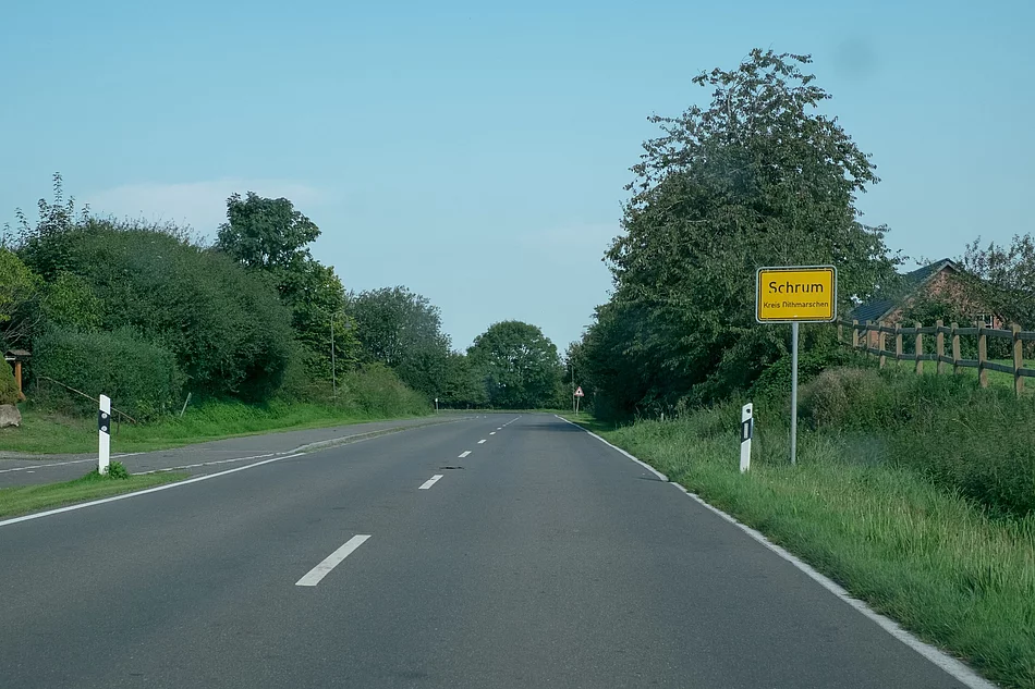 Ortseinfahrt Gemeinde Schrum Ortseinfahrt Gemeinde Schrum